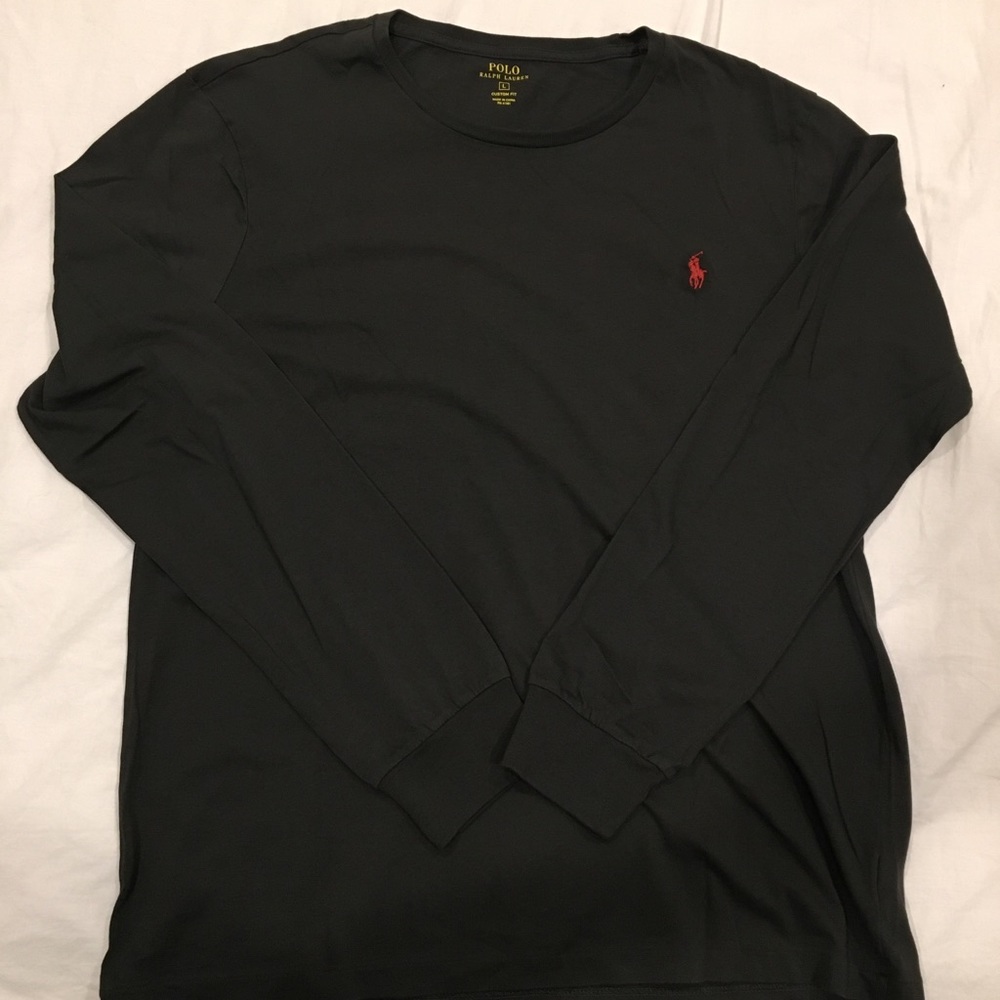 ⚡️⚡️SOLD⚡️⚡️Long sleeved tee